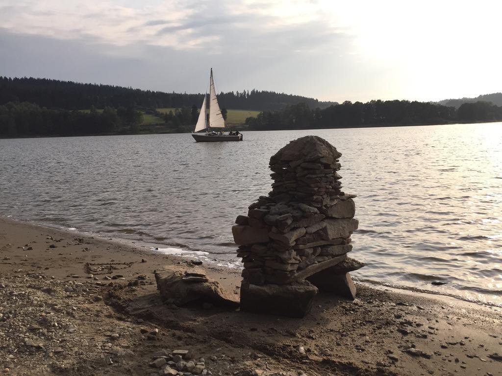 Apartmány U Jezera Na Náměstí Frymburk Exterior foto