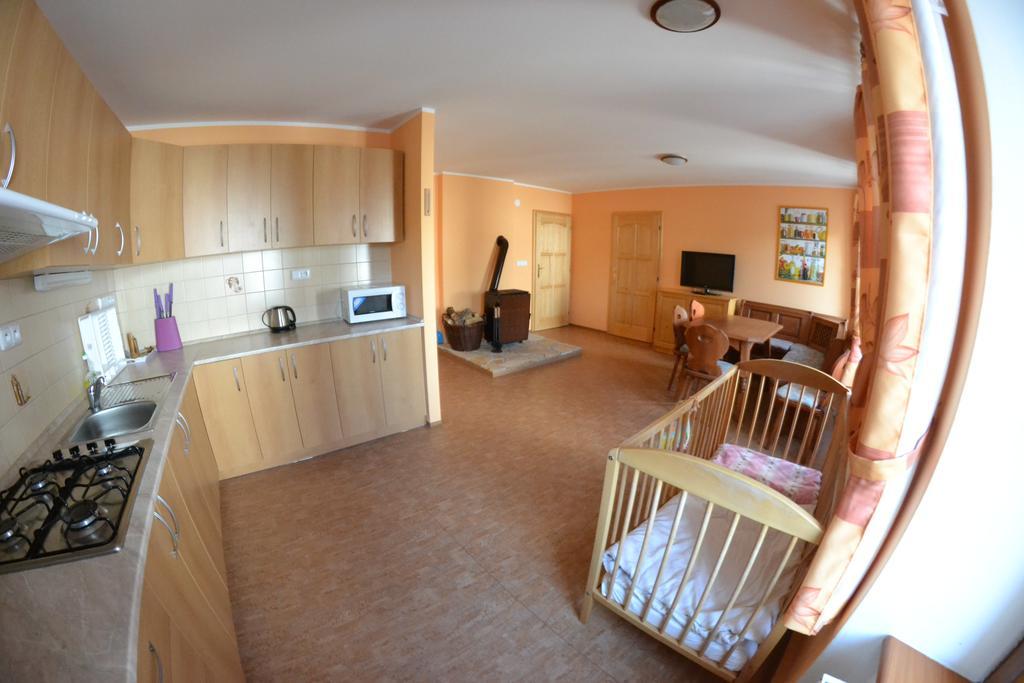 Apartmány U Jezera Na Náměstí Frymburk Exterior foto