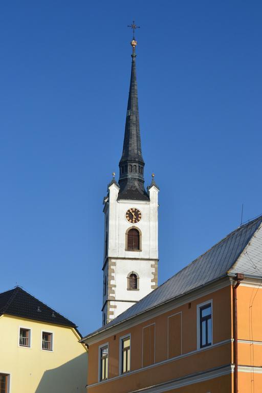 Apartmány U Jezera Na Náměstí Frymburk Exterior foto