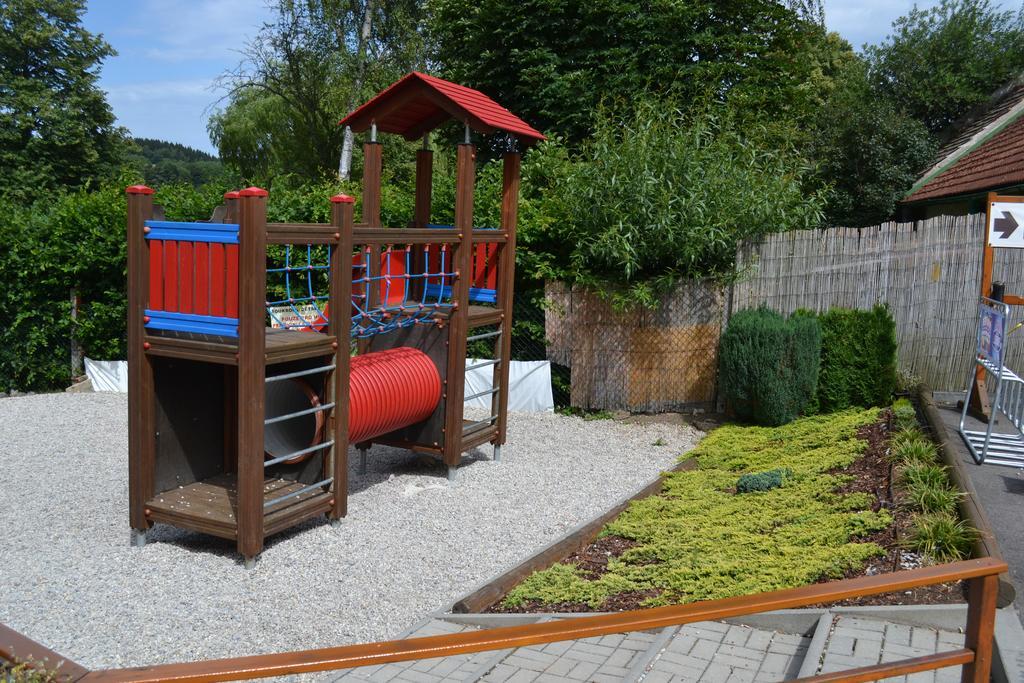 Apartmány U Jezera Na Náměstí Frymburk Exterior foto