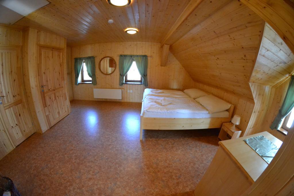 Apartmány U Jezera Na Náměstí Frymburk Exterior foto